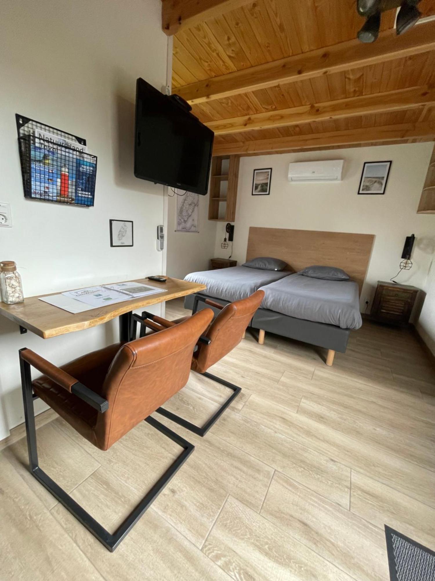 Bed and Breakfast Bed&Bike Gasthuus Texel Den Burg Exterior foto